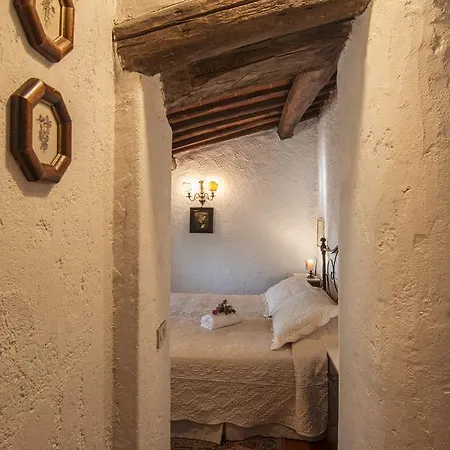 Отель Colle Etrusco Salivolpi Кастелина ин Шианти